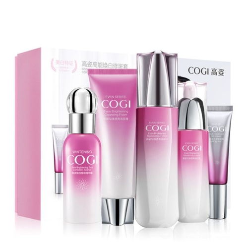 女性最愛的美妝品牌 精妝聯(lián)華化妝品帶來煥然一新的驚喜體驗(yàn)